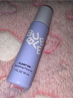 BUBBLE Float On Soothing Face Oil